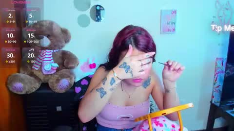 emma_boo_ online show from March 19, 8:02 pm