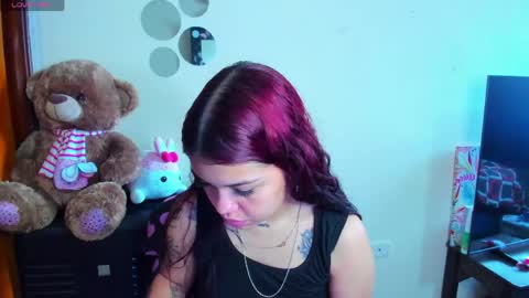 emma_boo_ online show from May 7, 2:22 pm