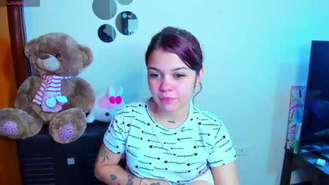 emma_boo_ online show from May 9, 3:28 pm