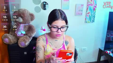 emma_boo_ online show from May 20, 3:07 pm