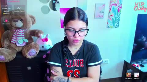 emma_boo_ online show from May 29, 4:16 pm