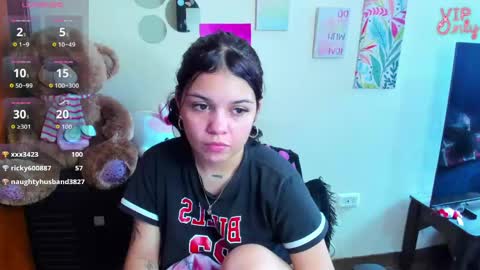 emma_boo_ online show from May 31, 6:09 pm
