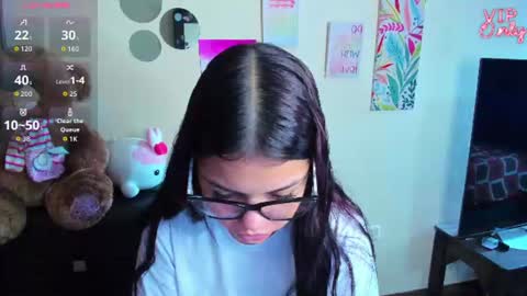 emma_boo_ online show from June 19, 2:54 pm