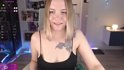 Emma online show from December 17, 11:11 pm