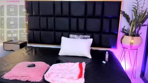 Emma online show from March 13, 1:23 am