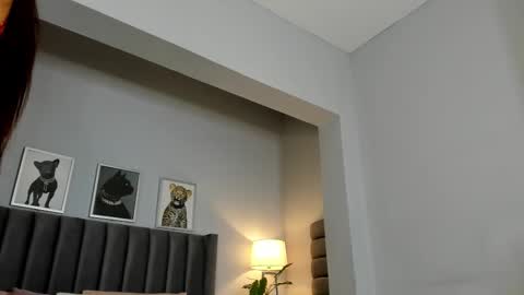 Snapshot of emma_crawford_ chatting on November 29, 8:34 pm Emma online show from November 29, 8:34 pm