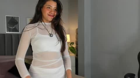 Snapshot of emma_crawford_ chatting on January 8, 8:22 pm Emma online show from January 8, 8:22 pm