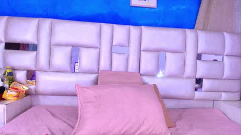 Snapshot of emma_curvy1 chatting on September 23, 3:09 am Emma online show from September 23, 3:09 am