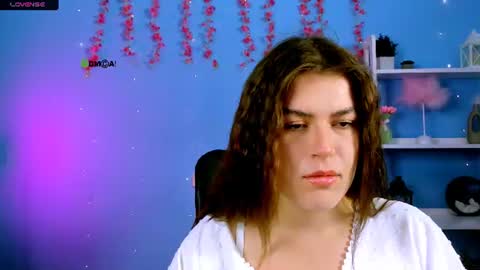 Snapshot of emma_dark_ chatting on July 8, 9:03 am emma_dark_ online show from July 8, 9:03 am