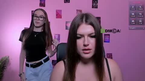 Snapshot of emma_dark_ chatting on July 28, 8:52 pm emma_dark_ online show from July 28, 8:52 pm