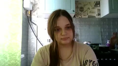 emma_emmochka online show from April 3, 6:11 am