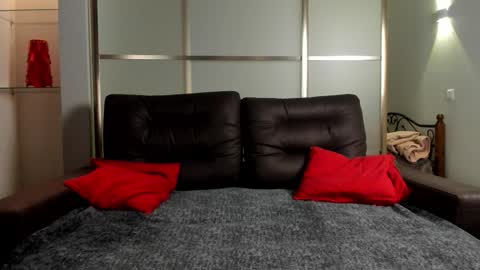 Emma online show from December 16, 4:28 am