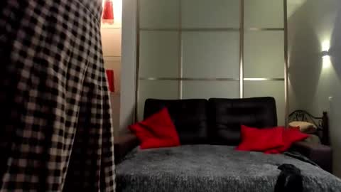 Emma online show from December 19, 4:52 am