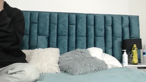 Emma online show from November 3, 8:10 pm