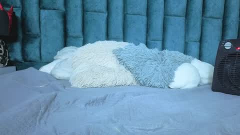 Emma online show from March 30, 9:27 pm