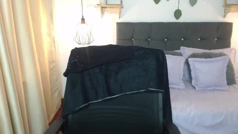 Tell me Emma online show from March 29, 2:28 pm