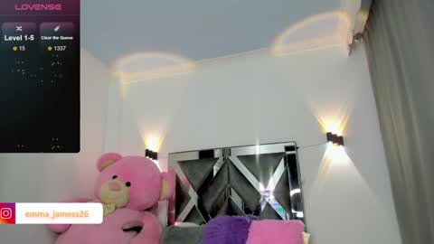 Snapshot of emma_jamess chatting on January 29, 7:15 am emma_jamess online show from January 29, 7:15 am