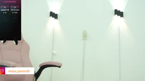 emma_jamess online show from April 10, 3:56 am