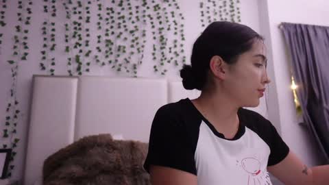 emma_johnson_ online show from February 17, 2:08 am