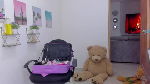 whises lits        online show from November 22, 2:27 pm