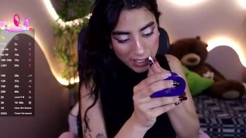 Snapshot of emma_lirys chatting on January 8, 4:04 am Emma online show from January 8, 4:04 am