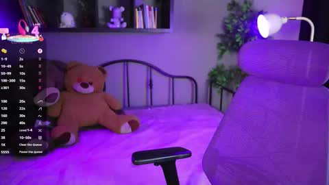 Snapshot of emma_lirys chatting on January 9, 4:37 am Emma online show from January 9, 4:37 am