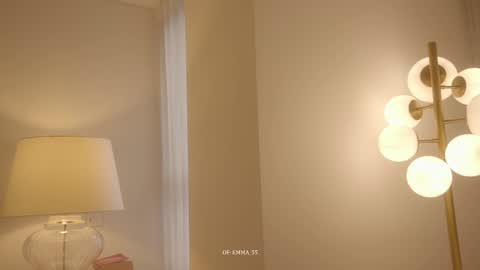 emma_lu1 online show from December 16, 9:53 pm