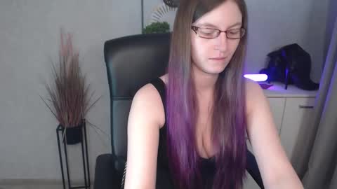 emma online show from November 4, 6:23 am