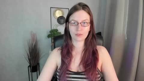 emma online show from April 7, 12:05 pm