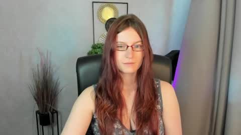 Snapshot of emma_lust94 chatting on July 8, 5:23 am emma online show from July 8, 5:23 am