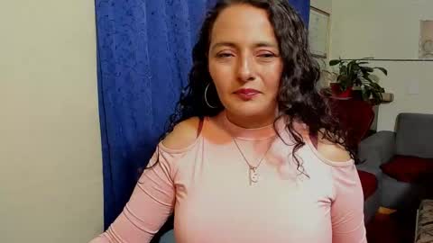 Snapshot of emma_luxy chatting on September 28, 12:16 am emma luxy online show from September 28, 12:16 am