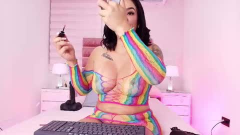 Snapshot of emma_madison_ chatting on November 23, 11:54 am emma online show from November 23, 11:54 am