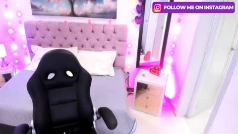 Emma Monserratt online show from March 1, 9:51 am