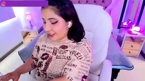 Emma Monserratt online show from October 9, 7:45 pm