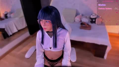     online show from November 22, 10:25 am