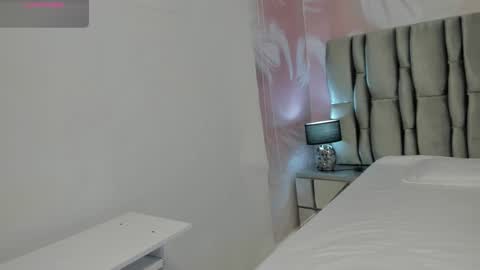 Snapshot of emma_petite4u chatting on January 12, 10:12 am Emma online show from January 12, 10:12 am