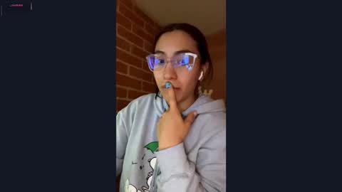 Snapshot of emma_rouse69 chatting on November 18, 4:55 pm Emma Rouse Independent Model online show from November 18, 4:55 pm