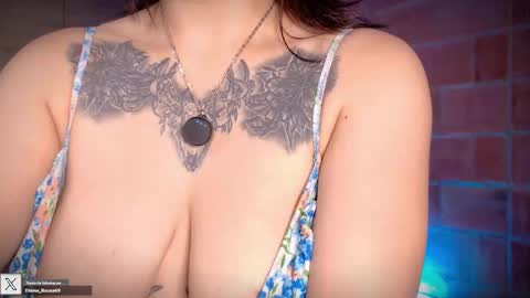 Snapshot of emma_rouse69 chatting on January 14, 3:01 am Emma Rouse Independent Model online show from January 14, 3:01 am