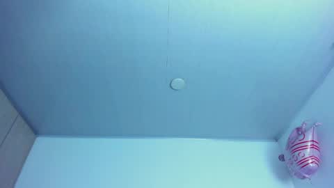 Snapshot of emma_timli1 chatting on May 15, 9:00 pm Emma online show from May 15, 9:00 pm