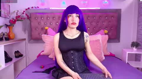 Snapshot of emma_wilder chatting on October 4, 10:19 pm neko online show from October 4, 10:19 pm