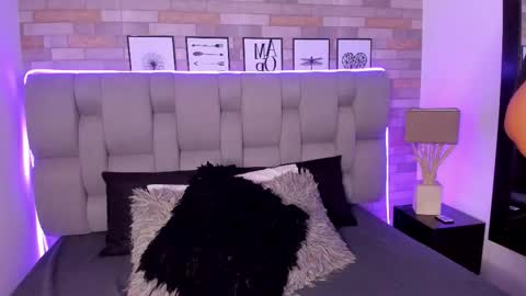 Snapshot of emmabecket2 chatting on January 16, 4:27 am emma becket online show from January 16, 4:27 am