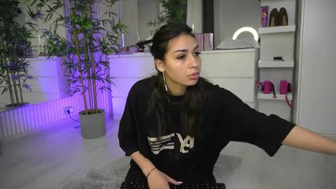 emmablanco online show from April 3, 6:00 am