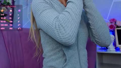 Snapshot of emmacortez chatting on September 22, 11:45 am emma cortez online show from September 22, 11:45 am