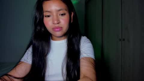 Snapshot of emmacromw7 chatting on December 4, 10:08 pm Emma independent model online show from December 4, 10:08 pm