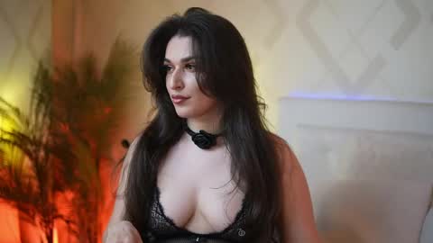  Emma  online show from April 14, 7:31 pm