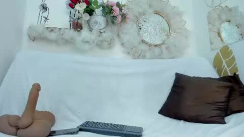 Snapshot of emmaduque chatting on July 4, 6:03 pm Emma Duque online show from July 4, 6:03 pm