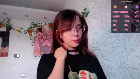 Snapshot of emmae__ chatting on July 13, 8:39 am Emma online show from July 13, 8:39 am