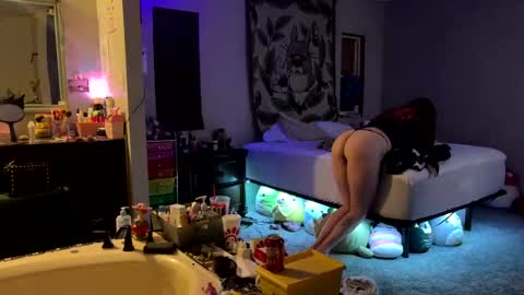 emmaeatsass online show from October 19, 3:29 am