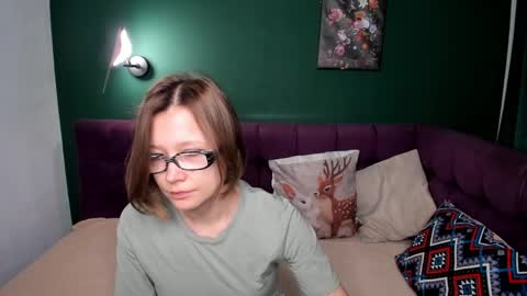 Emma 3 online show from April 4, 1:37 am