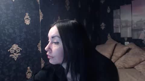 EmmaGoldX online show from January 7, 10:40 am